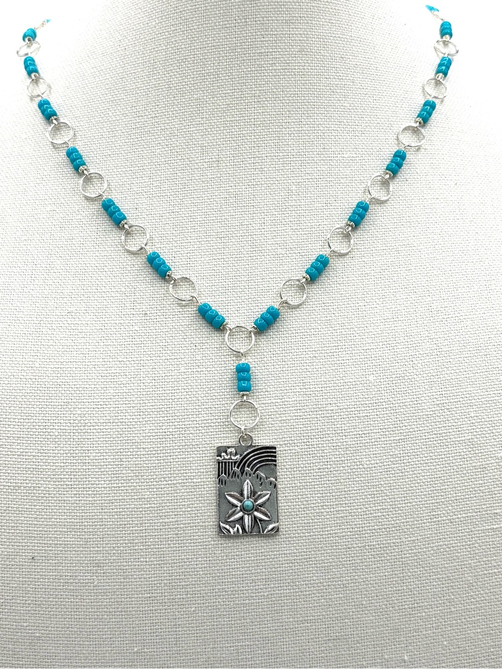 Hand Crafted Turquoise Blue Linked Beaded Pendant Lariat Necklace - Picture 3 of 8